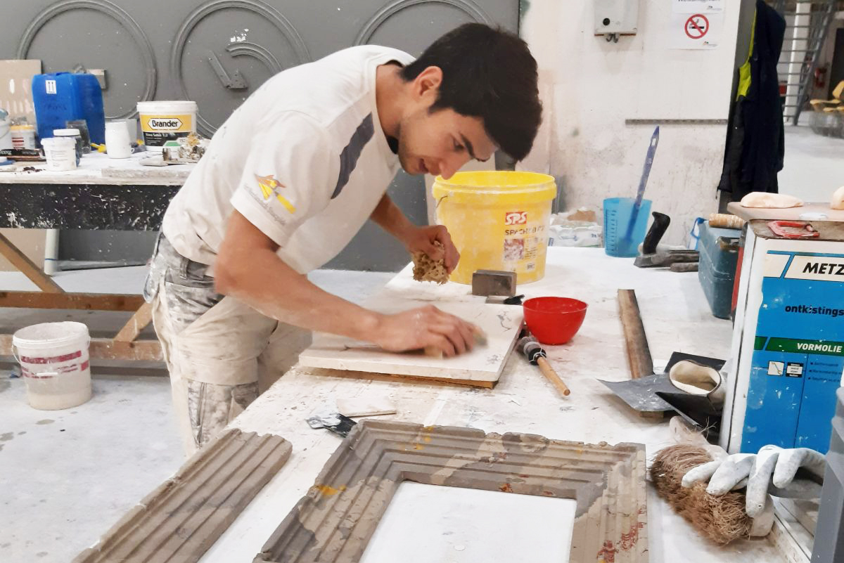 Restauratiestukadoor